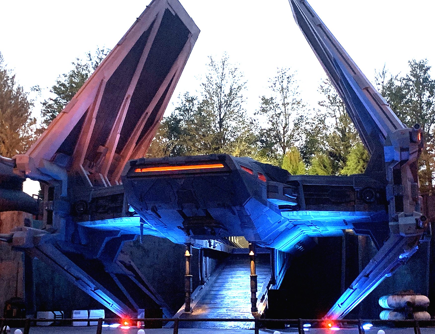 star wars tie fighter at disney's galaxy's edge