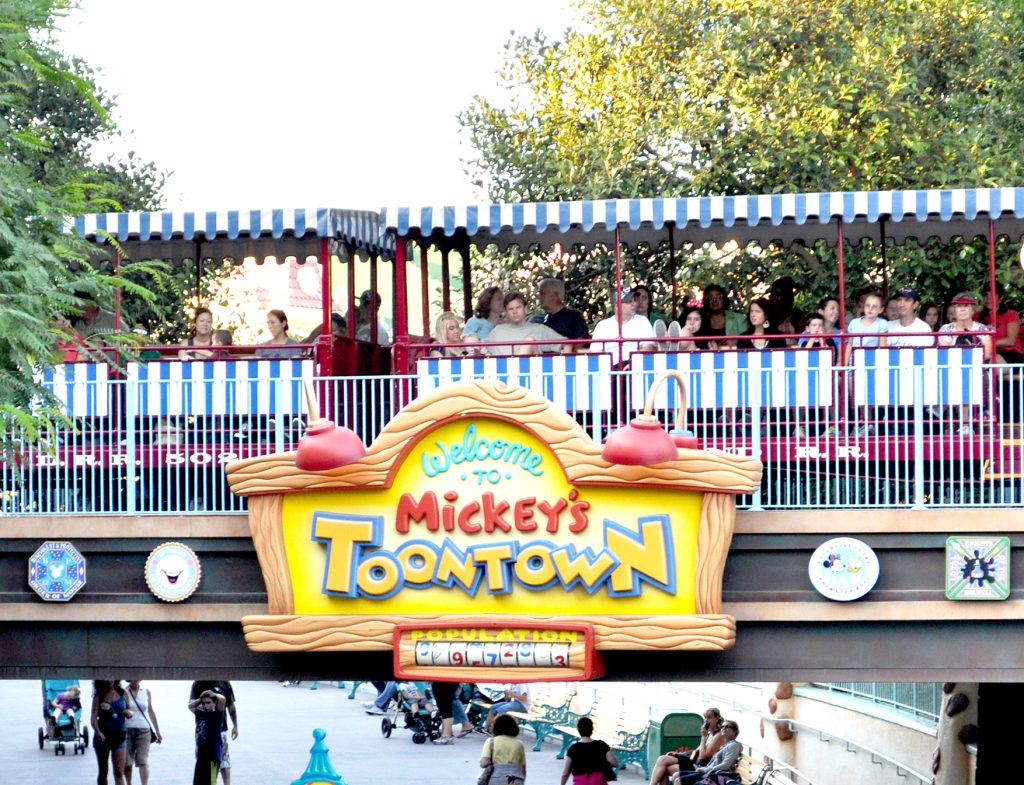 mickey's toontown disneyland california